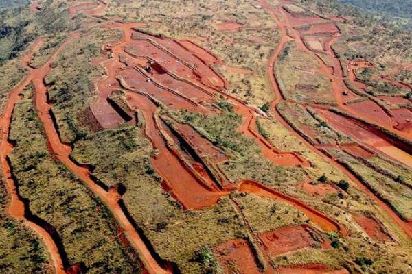 Guinée : Lancement historique de l’exploitation de la mine de fer de Simandou